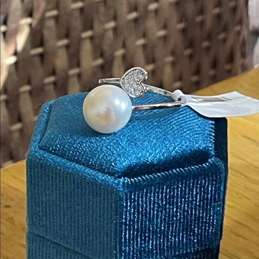 NWT Freshwater Pearl 10.5mm Ring in 925 Silver size 7 onwards Adjustable